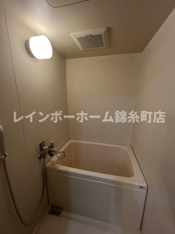 松英ハイツの浴室