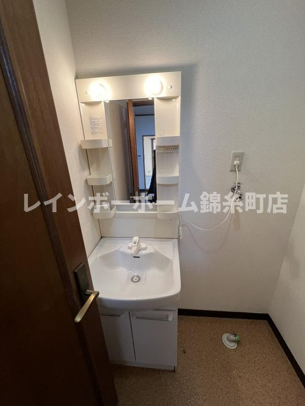 松英ハイツの洗面所