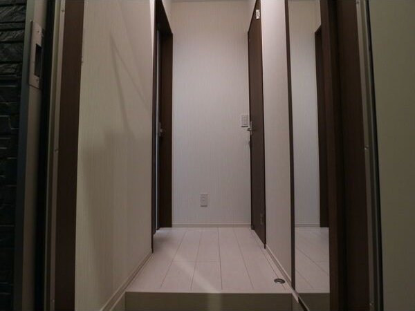 GRANDTIC NAGOYAの玄関