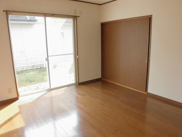 高橋邸戸建第二B棟の居間・リビング|前回募集時の写真です。現況優先