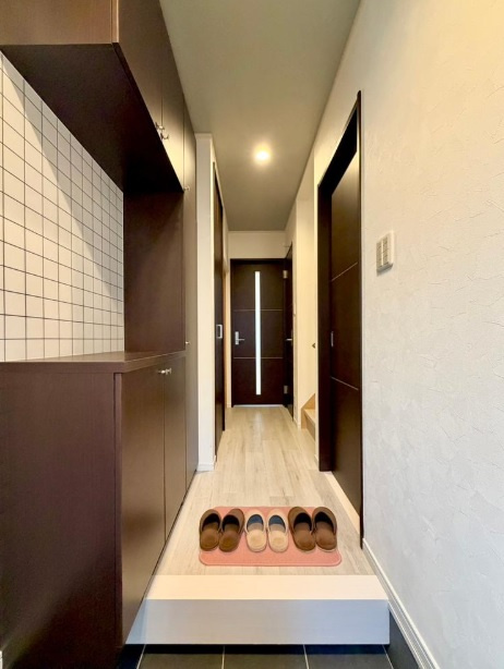 西舞子3丁目　中古戸建の玄関