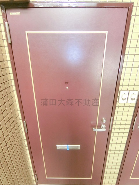 田中ビルディングの玄関