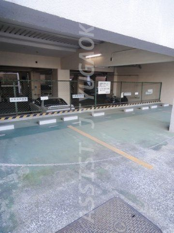 上池台マンションの駐車場