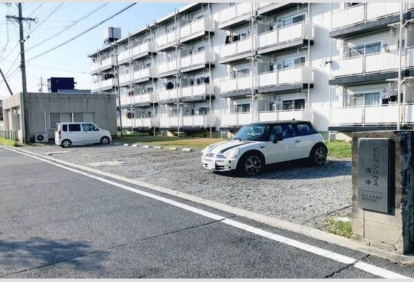 ビレッジハウス田中2号棟の駐車場