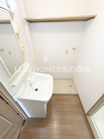 熊本市北区龍田弓削１丁目のアパートの洗面所|ゆったりとスペースのある洗面所