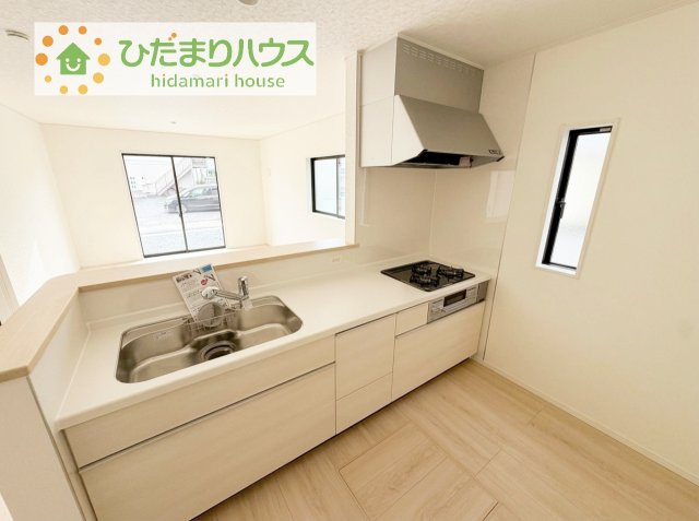 【キッチン】 | 土浦市小松第7　新築戸建　4号棟 | カウンターは少し高くなってますので、手元が隠れて来客からは見えにくくなってます♪