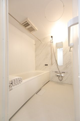 ＨＩＬＬ　ＴＯＰ　ＲＥＳＩＤＥＮＣＥ　ＯＳＡＫＩの浴室|※写真は同タイプ住戸です。