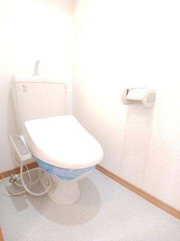 フエンテ・ロブレのトイレ|落ち着いた色調のトイレです