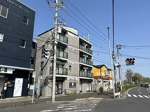 ＣＨＥＥＲＳの外観