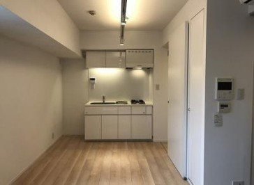 新品家具付きマンション千駄ヶ谷3(KaGood東京)の居間・リビング|ゆったりとしたリビングです