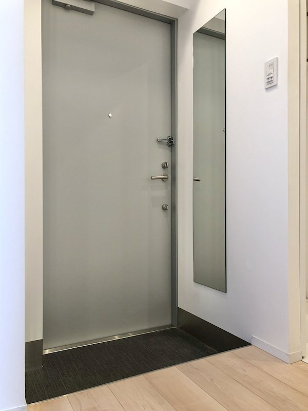 新品家具付きマンション千駄ヶ谷3(KaGood東京)の玄関|ゆったりとした玄関です