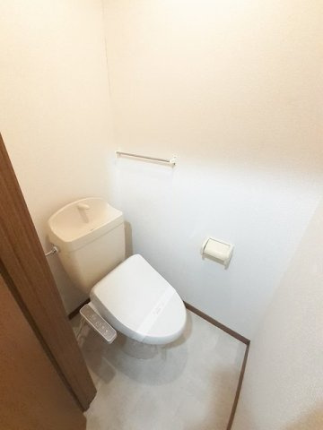 ブルックサイドエレガンスのトイレ|落ち着いた色調のトイレです