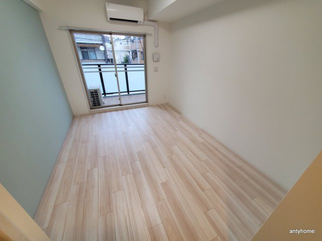 プレサンス OSAKA 姫里エンファシス 仲介手数料無料の寝室