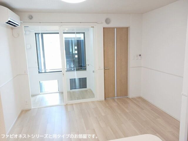 メゾンド　プロトンの居間・リビング|おしゃれな居間です