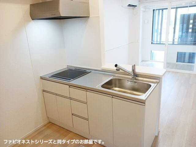 メゾンド　プロトンのキッチン|コンパクトなキッチンで掃除もラクラク