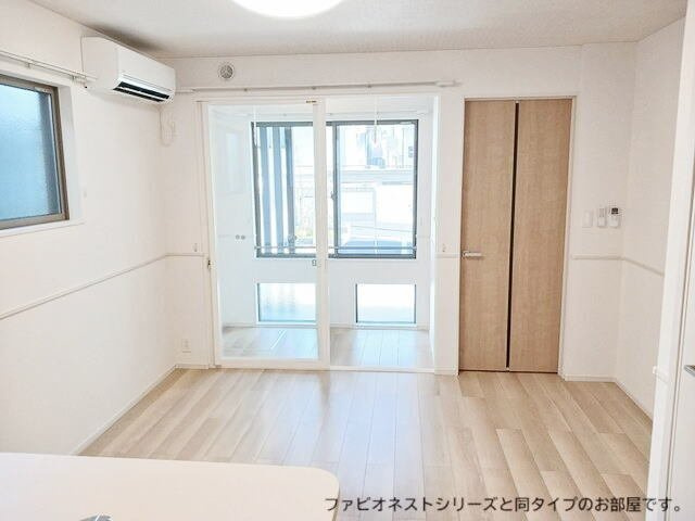 メゾンド　プロトンの居間・リビング|おしゃれな居間です