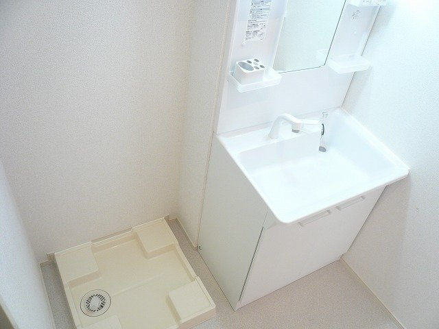 ブリーゼ楓Ⅱ　Ｂの洗面所|コンパクトで使いやすい洗面所