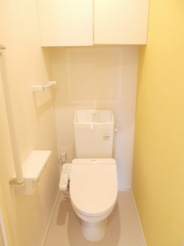 ノイ　フラン　ハウス　Ⅱのトイレ|落ち着いた色調のトイレです