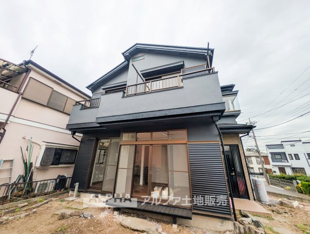 東京都武蔵村山市神明1丁目　中古戸建の外観|【My Home】◆新しい暮らしの舞台◆土地面積134平米超の戸建住宅。落ち着いた住宅街に位置し、家族と過ごす毎日を大切にできる住環境。リフォームにより室内も生まれ変わります。