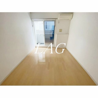 【居間・リビング】 | サンライズ船橋塚田 | 洋室のお部屋です。