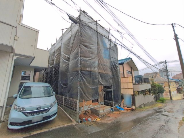 ふじみ野市鶴ケ舞１丁目の新築一戸建の外観|2026年10月撮影　
上福岡駅・ふじみ野駅　2駅利用可能で通勤・通学に便利！
4LDK+カースペース1台　住宅性能評価書付きの耐震新築一戸建て♪
資料請求やご見学などお気軽にお問い合わせください。