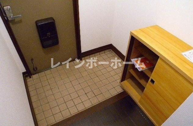 ジーライズ松戸美野里町　仲介手数料（賃料の1.10ヵ月）の50％OFF対象物件！の玄関