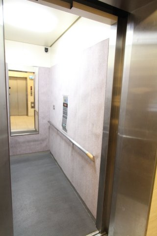 プライムアーバン池袋のその他共用部分|エレベーター２基あります