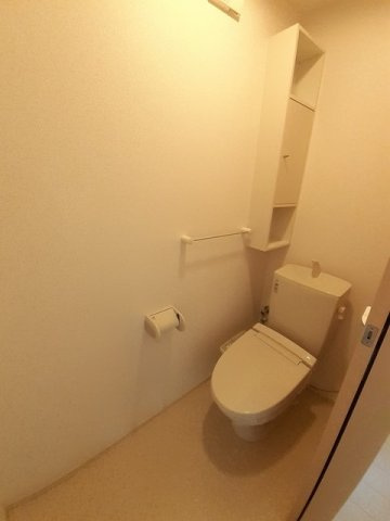ジュネス・ヌーベルⅢのトイレ|清潔感のあるトイレです