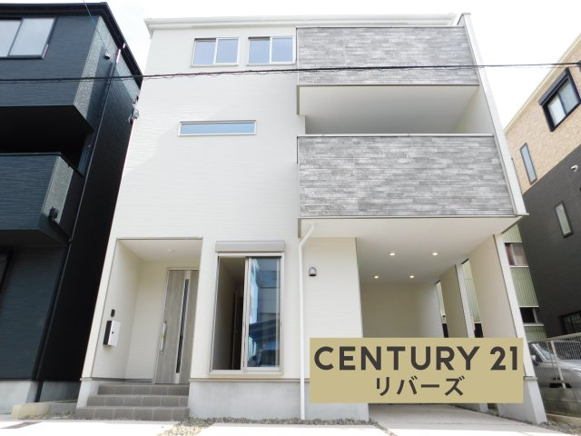 名古屋市千種区萱場２丁目の新築一戸建の外観|☆２号棟☆　　いつでも見学できます♪（お問合せ当日、平日、水曜、夜間でもＯＫ）　ビルトインガレージ！　ＺＥＨ水準！　収納＋カウンター付きリビング１８．７帖！　買い物・教育施設徒歩１０圏内♪