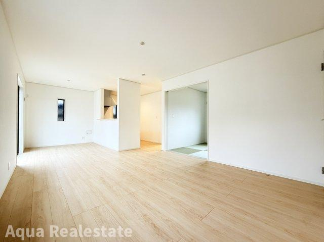 さぬき市志度の新築一戸建の居間・リビング|使いやすい居間です　※画像は同仕様の施工事例です