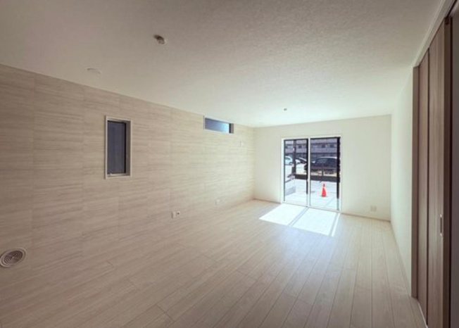【居間・リビング】 | 厚木市旭町４丁目　全３棟　新築住宅