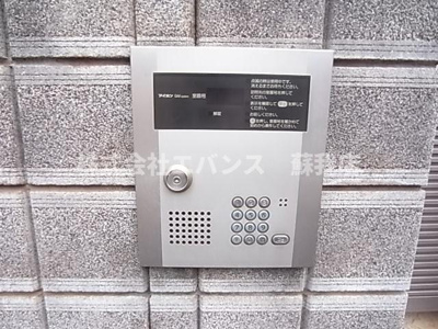 【エントランス】 | アイビス | ゆとりのあるエントランスです