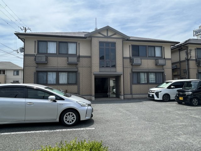クレストヴィラ　C棟の外観