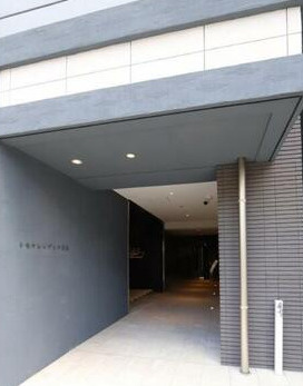 トモヤレジデンス蔵前のエントランス