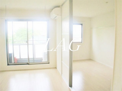 【居間・リビング】 | マンション柿の木 | 洋室のお部屋です。
