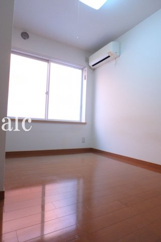 フェリスカプリの内装|明るいお部屋です。