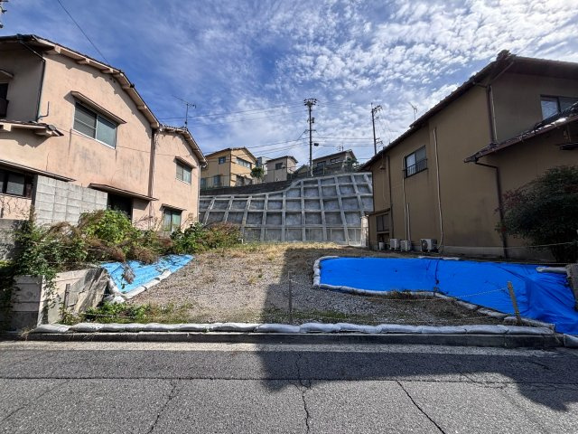 西霞町　土地の外観|国道2号線へのアクセスもスムーズ。徒歩圏内に生活利便施設が揃う約51.3坪の整形地です！