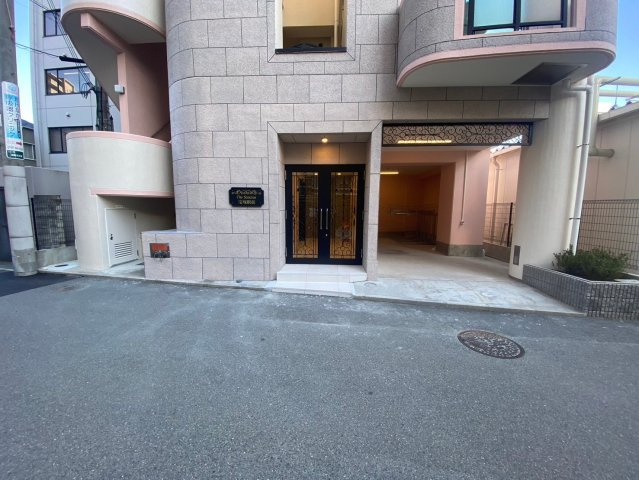ザ・サンクタス宝塚駅前の駐車場|カースペースがあります