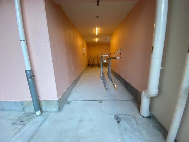 ザ・サンクタス宝塚駅前のロビー|落ち着いたロビーです
