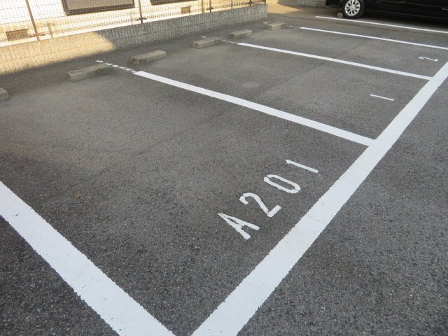 構壱番館Ａ棟の駐車場