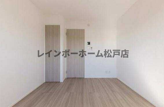 メゾングリーズ五香南の内装|明るい色調の室内です