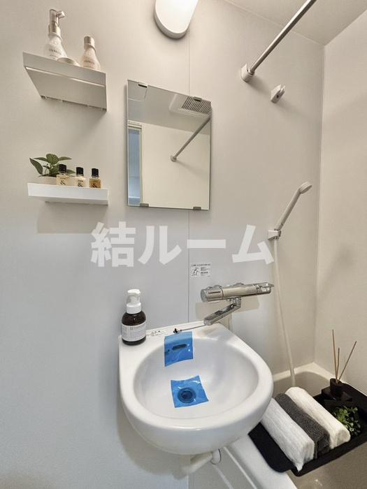 豊島区目白５丁目のアパートの洗面所|別号室参考写真