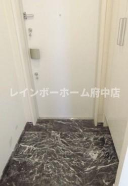 ドルチェ東京府中・弐番館の玄関|※別号室参考写真