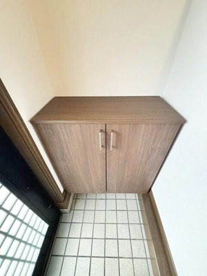 【玄関】 | ブラウンコート
