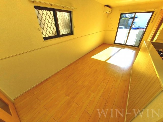 ロイヤルイースト Aの居間・リビング|イメージ（同建物内別部屋の写真です）