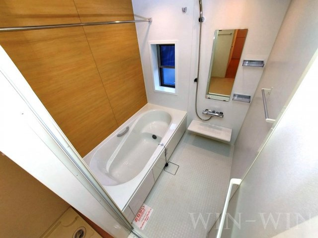 ロイヤルイースト Aの浴室|イメージ（同建物内別部屋の写真です）