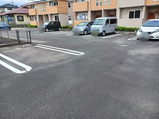 サウスメロウ　Ａ棟の駐車場