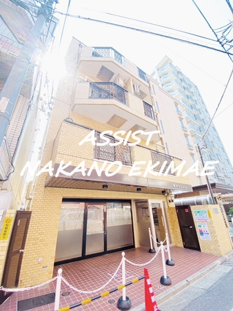 奥村マンションのエントランス