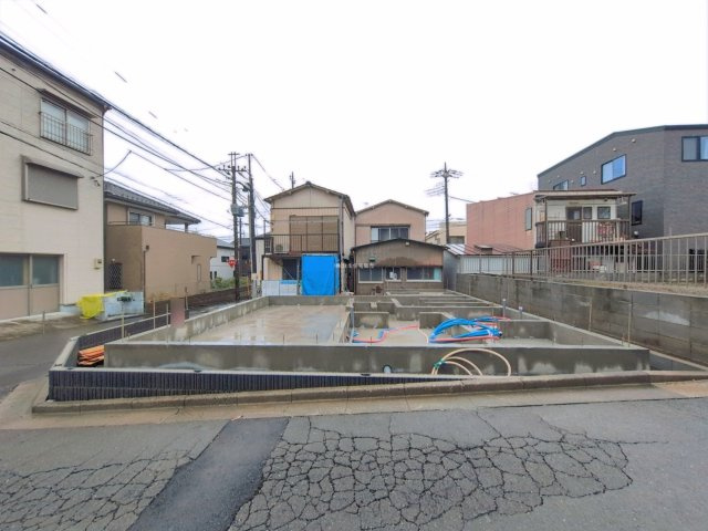 ふじみ野市南台２丁目の新築一戸建の前面道路含む現地写真