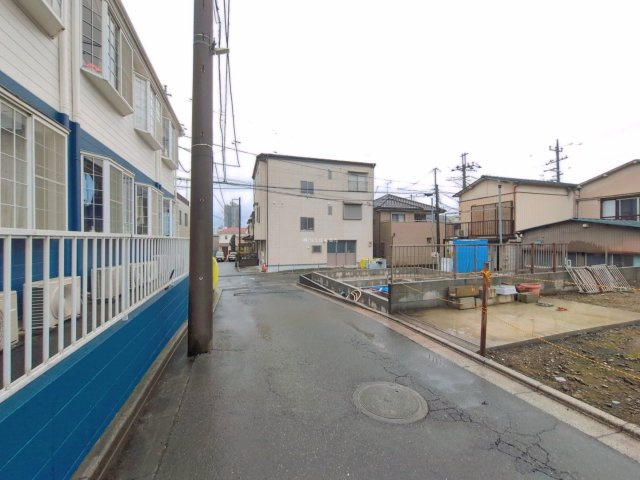 ふじみ野市南台２丁目の新築一戸建の前面道路含む現地写真